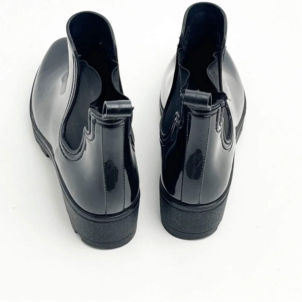 CAPELLI Of New York Classic Black Almond Toe Slip On Rain Boots, Size 7